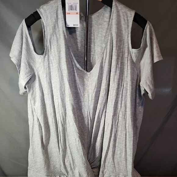 Michael Kors NWT Gray Relaxed Cut Out Short Sleeve Tee - Picture 1 of 8